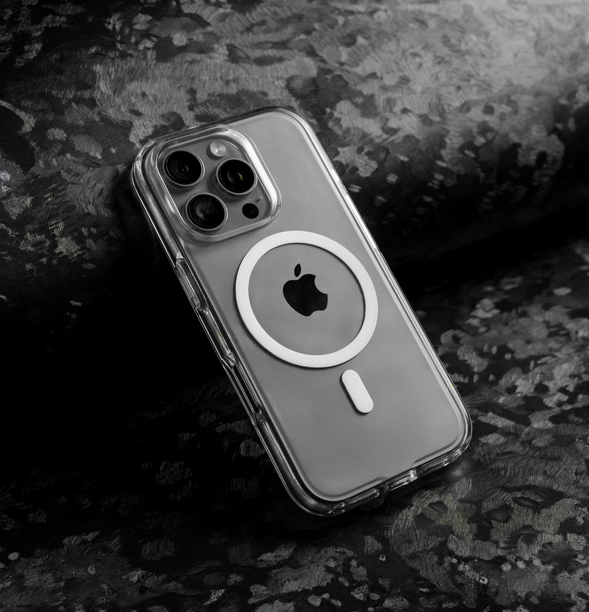 Clear Armour Anti-Yellow MagSafe Case