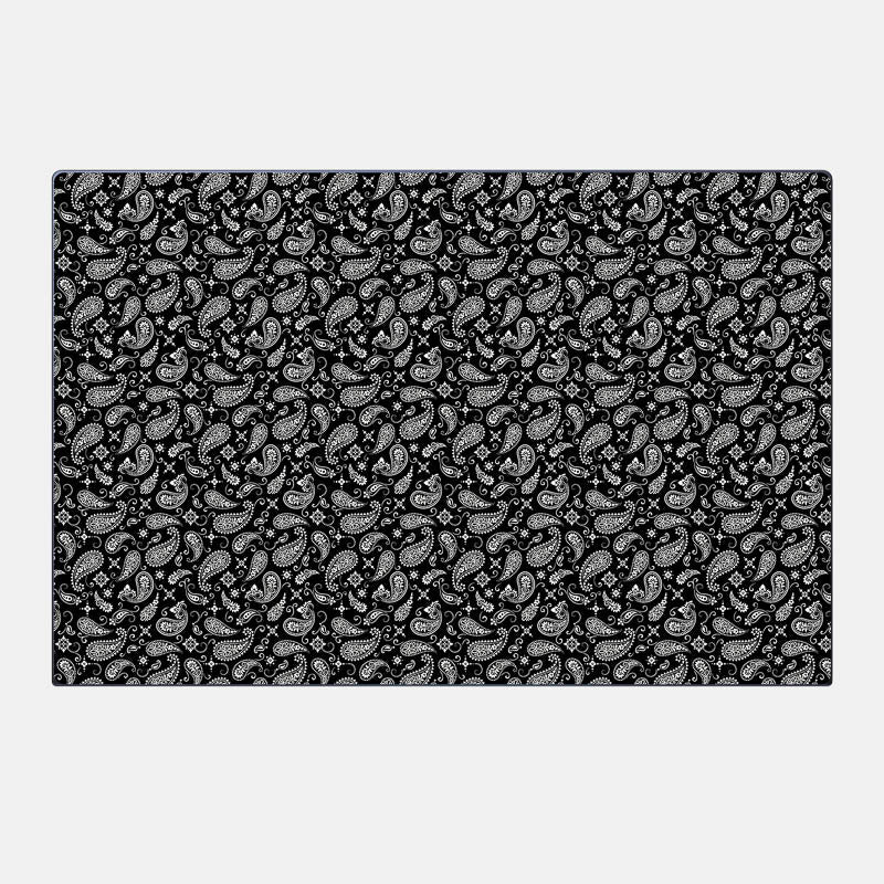 Black Paisley Essential