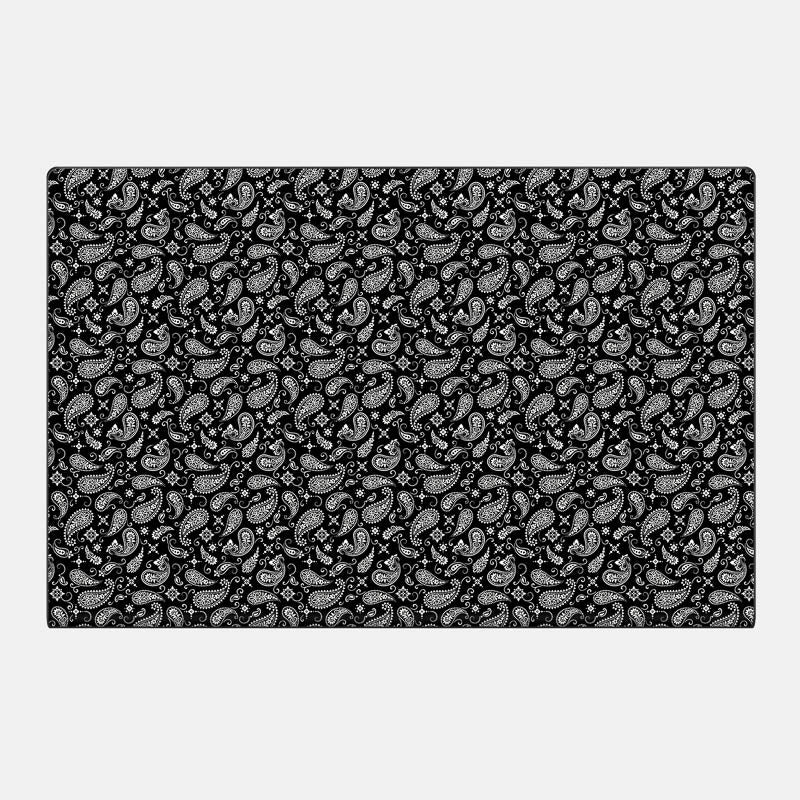 Black Paisley Essential