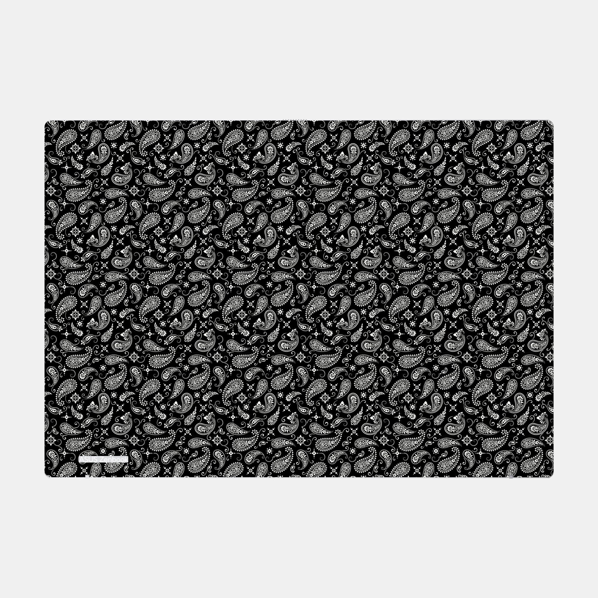 Black Paisley Essentia