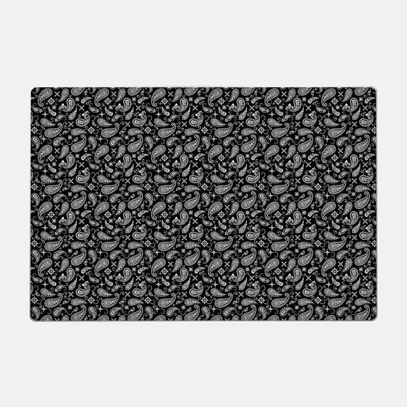 Black Paisley Essential