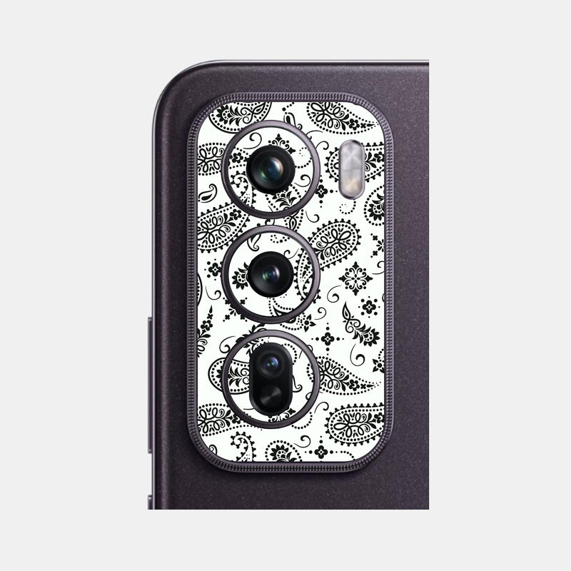 White Paisley Pack of 2