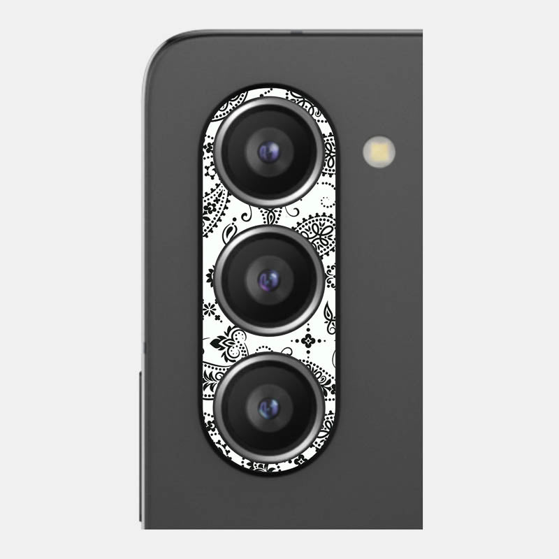 White Paisley Pack of 2