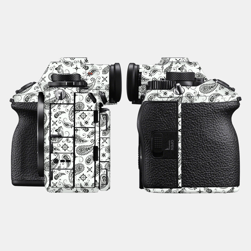 White Paisley Full Body