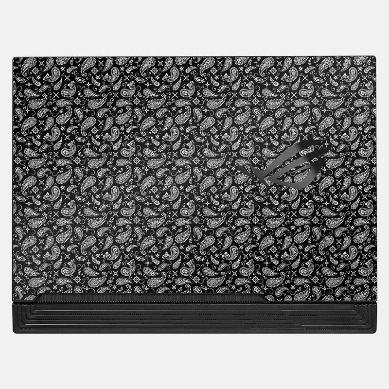 Black Paisley Essential