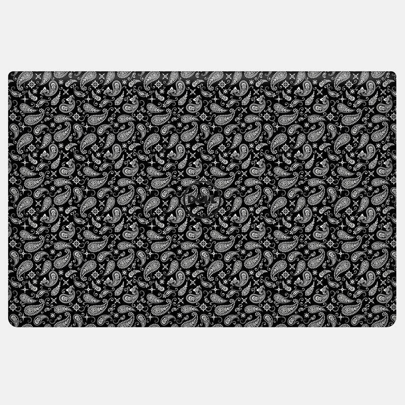 Black Paisley Essential