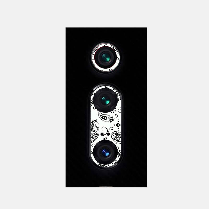 White Paisley Pack of 2