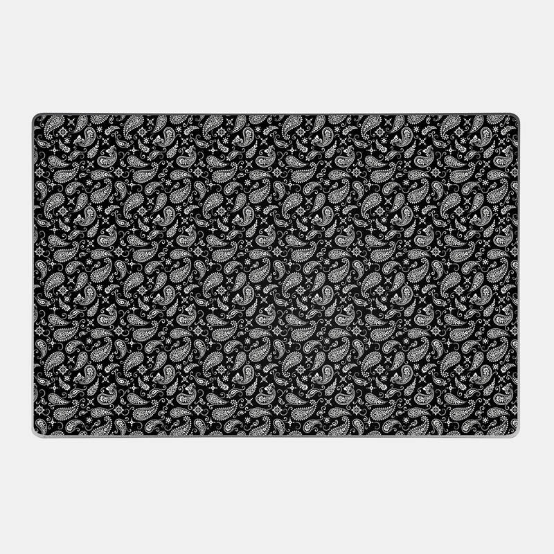 Black Paisley Essential