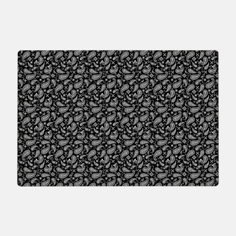 Black Paisley Max