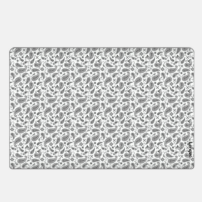 White Paisley Essential